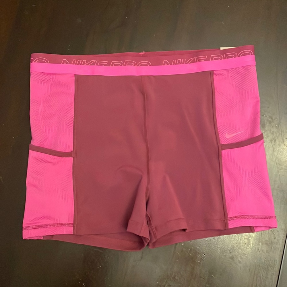 NWT Nike Pro